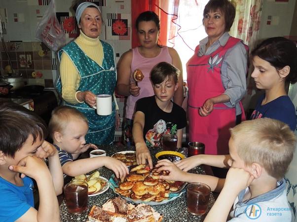Аткарский женсовет научил детей готовить завтраки для мамы