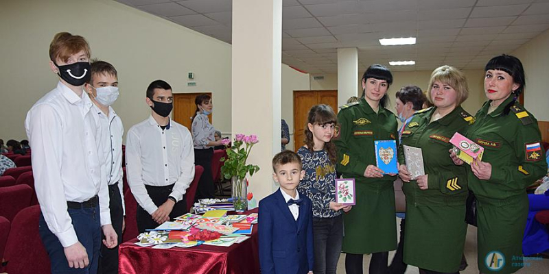 Аткарскую больницу отметили Почетной грамотой облдумы
