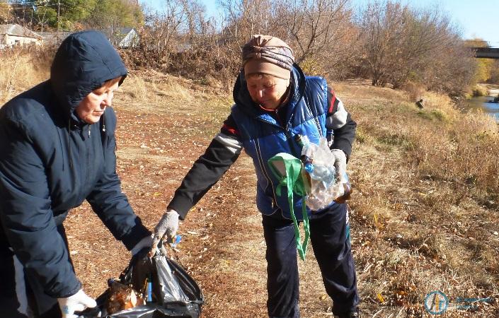 "Бабушкин патруль" готовит берега Аткары к зиме