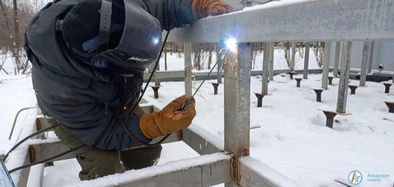 Благоустройство «Классной улицы» продолжается даже в мороз