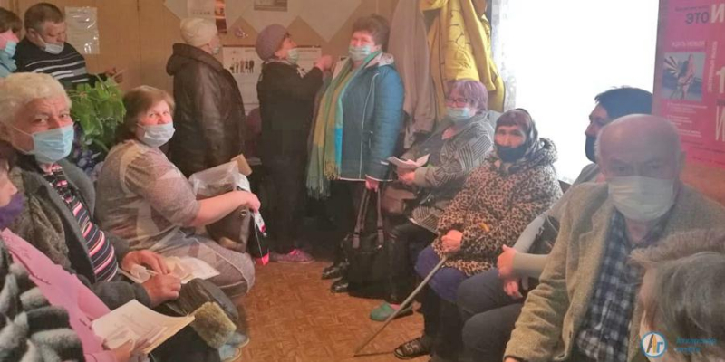 Более 100 пациентов приняли в аткарских селах саратовские врачи