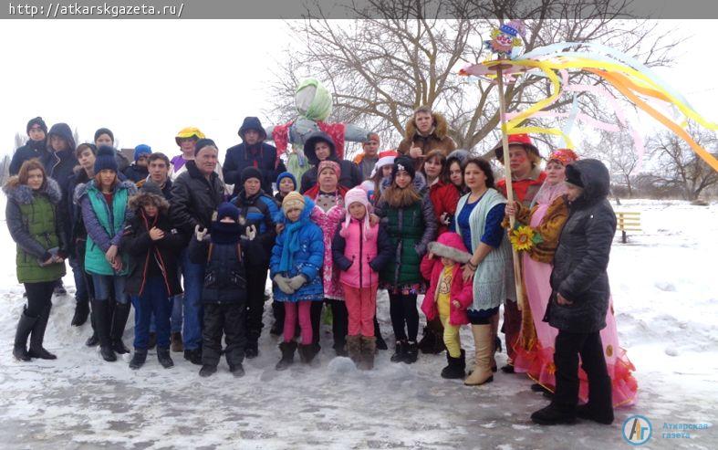 Более 300 блинов было съедено на празднике в Кочетовском СДК