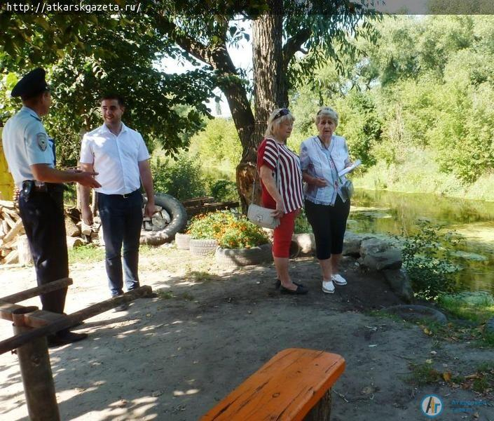 Большие проблемы малой реки Аткары вскрыл в ходе рейда «Бабушкин патруль»