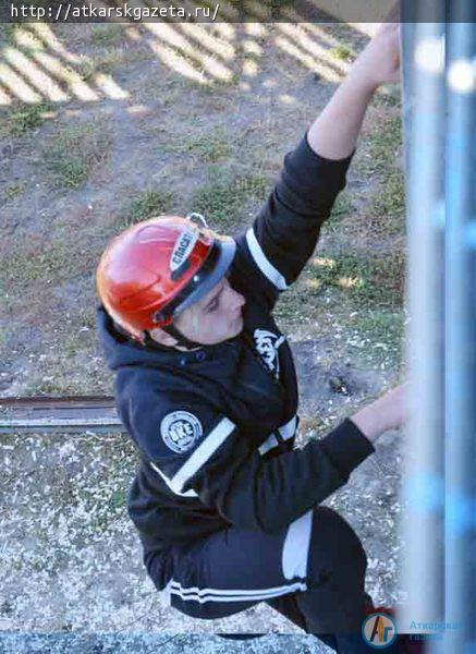 Чемпионом соревнований по пожарно-спасательному спорту стала команда школы №9 (ФОТО)