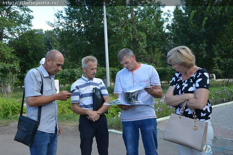 Четыре дерева помешали реконструкционным работам в парке (ФОТО)