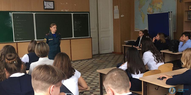 Что самое опасное на пожаре узнали почти 1000 школьников