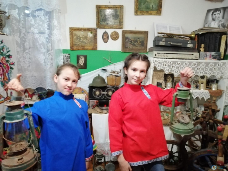 Даниловские школьники провели урок краеведения в сельском музее
