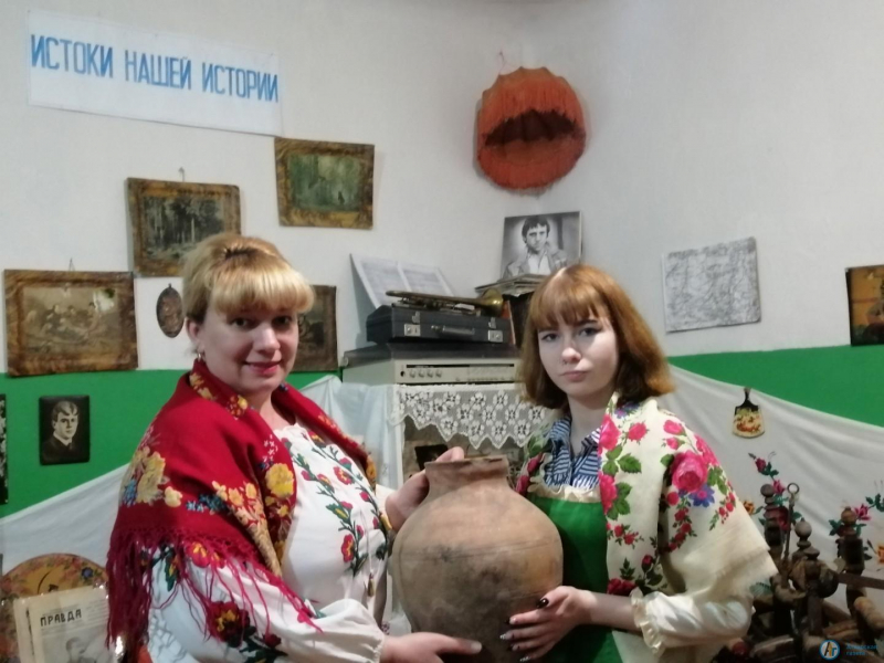 Даниловские школьники провели урок краеведения в сельском музее