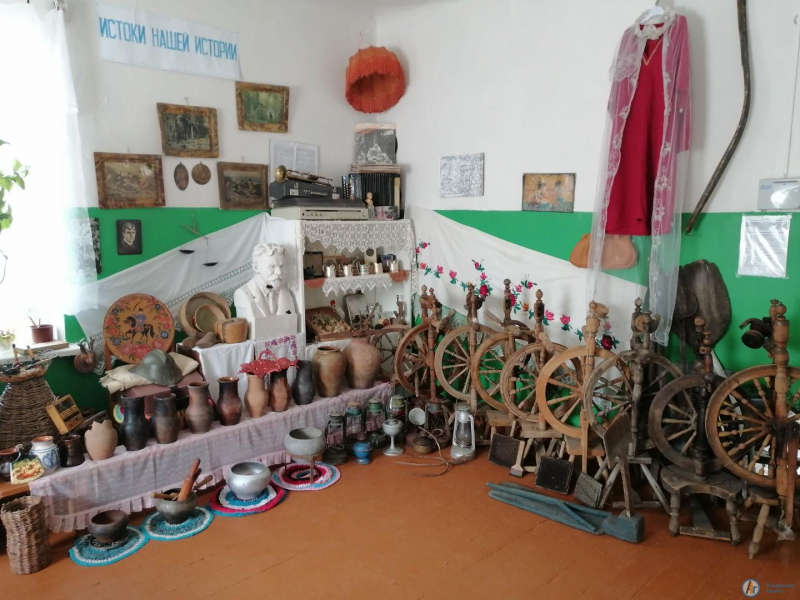Даниловский мини-музей пополнился старинными вилами