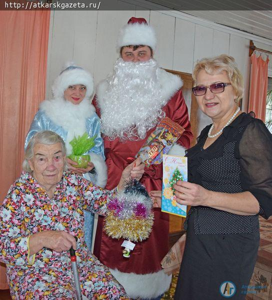 Дед Мороз "Аткарской газеты" поздравил 88-летнюю труженицу тыла