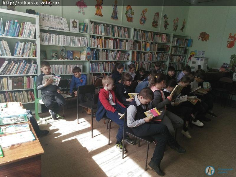 День космонавтики третьеклассники аткарских школ отметили среди книг