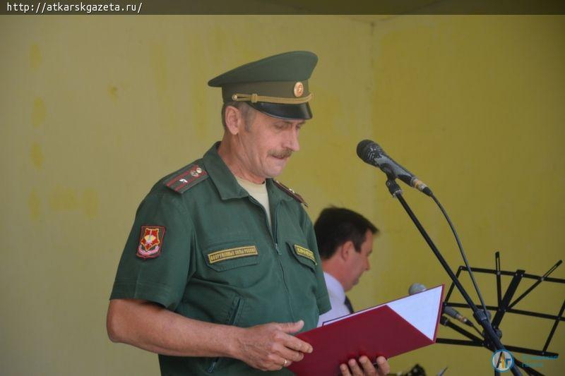 День ВДВ в Аткарске начался с бардовских песен (ФОТО)