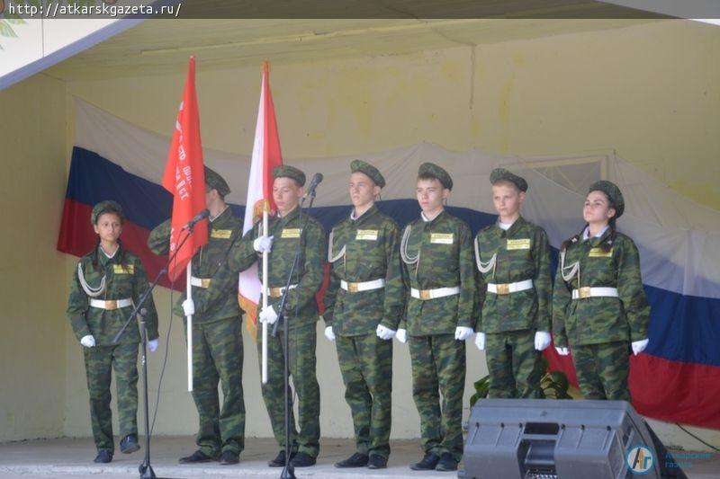 День ВДВ в Аткарске начался с бардовских песен (ФОТО)