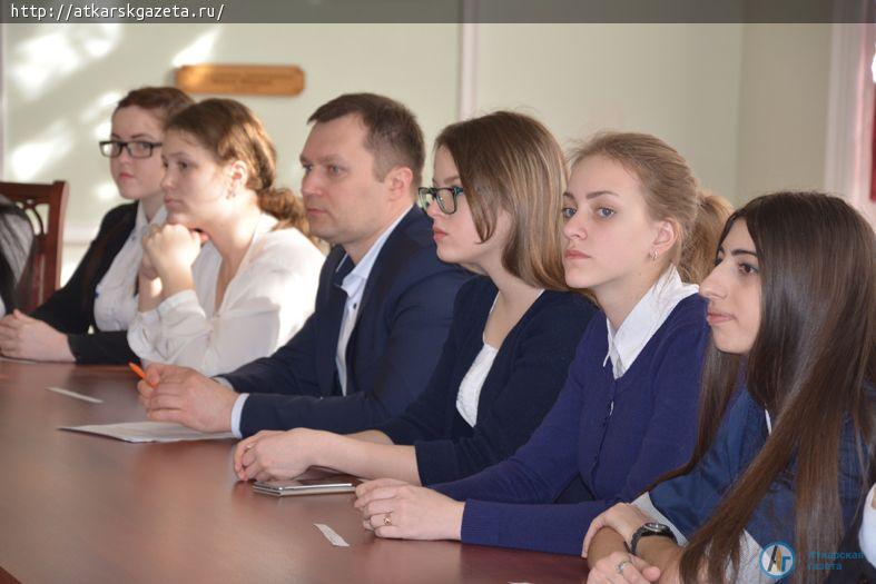 Депутат Ципящук призвал старшеклассников не стесняться общественной активности
