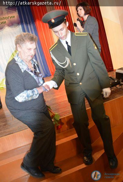 Депутат областной Думы подарил Совету ветеранов компьютер (ФОТО)