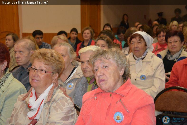 Депутат областной Думы подарил Совету ветеранов компьютер (ФОТО)