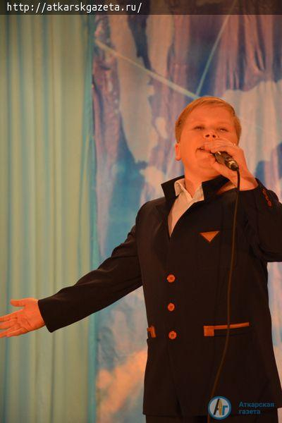 Депутат областной Думы подарил Совету ветеранов компьютер (ФОТО)