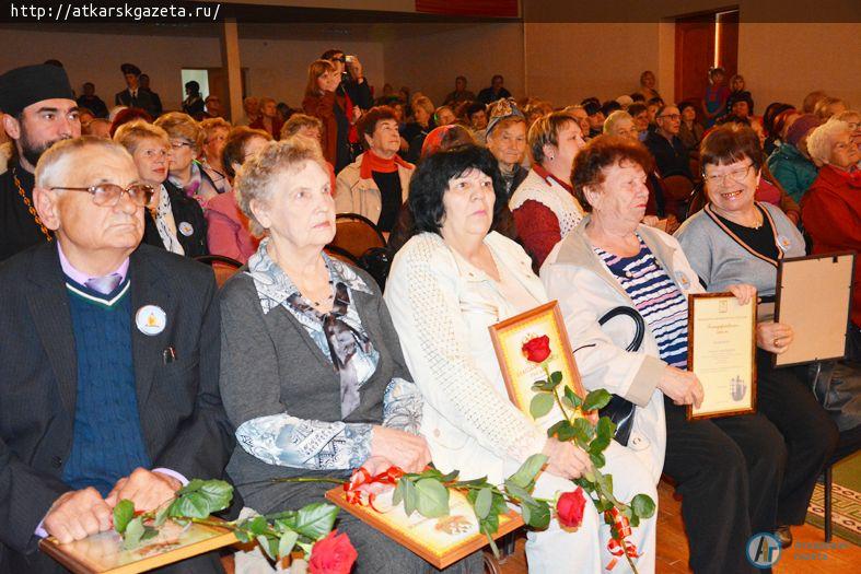 Депутат областной Думы подарил Совету ветеранов компьютер (ФОТО)