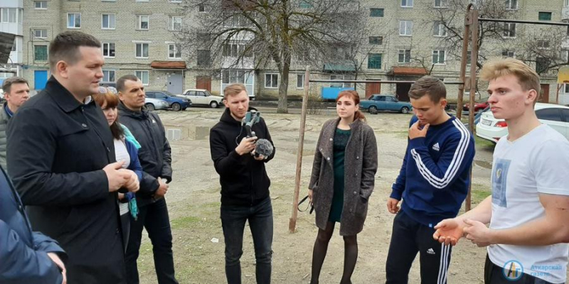 Депутат облдумы Андрей Воробьев встретился с аткарскими спортсменами