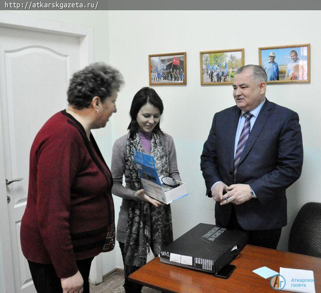 Депутат облдумы подарил Елизаветинскому СДК музыкальное оборудование