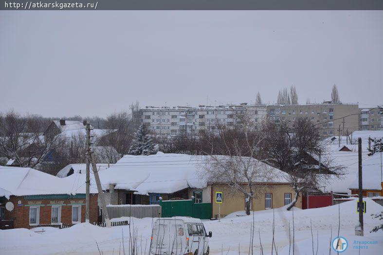 Для уборки снега в Аткарском районе задействовали всю возможную тяжелую технику