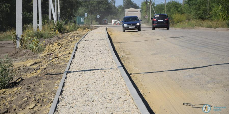 Для жителей Сельхозтехники построят 800-метровый тротуар