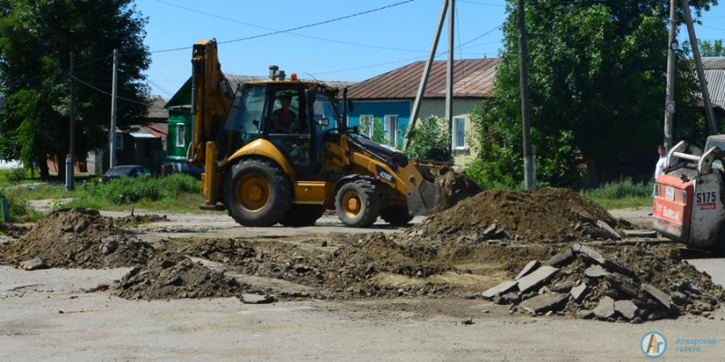 Дорогу на Коммунистической восстанавливают по решению суда