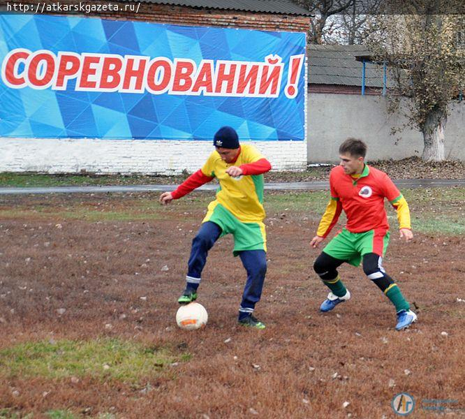 Дождь не испортил самый зрелищный футбольный матч года