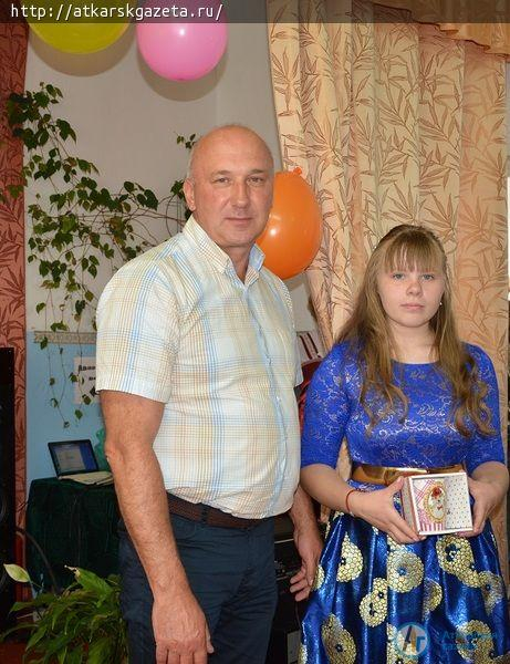 Драгоценную россыпь юбилейных свадеб отметили в аткарском селе