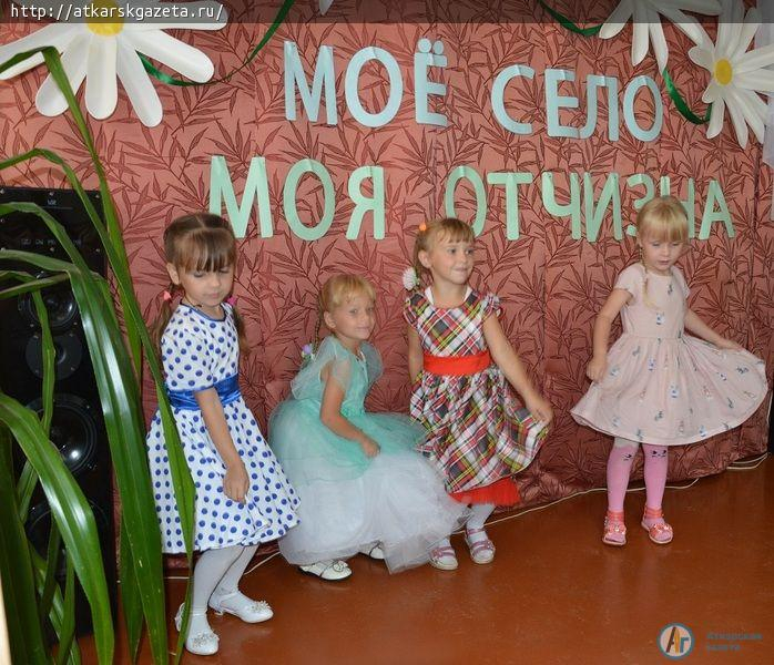Драгоценную россыпь юбилейных свадеб отметили в аткарском селе