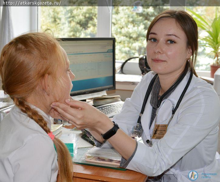 Два молодых врача-педиатра приступили к работе в районной больнице