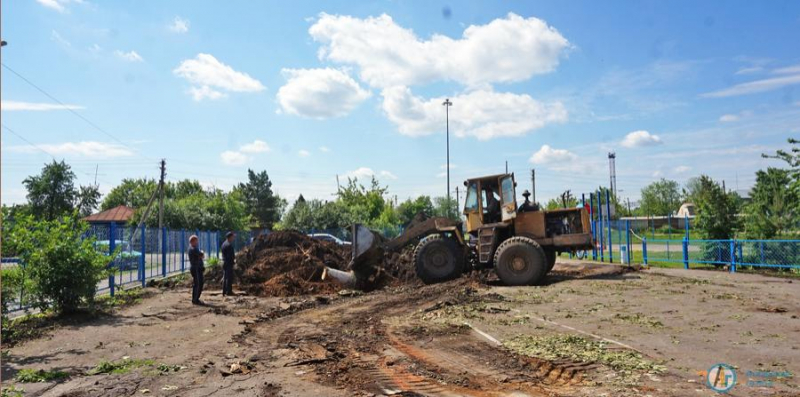 Двор школы №10 готовят к укладке плитки