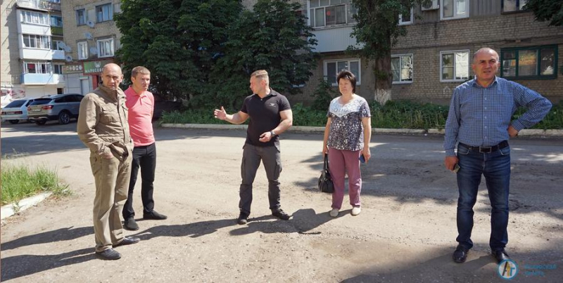 Двор школы №10 готовят к укладке плитки