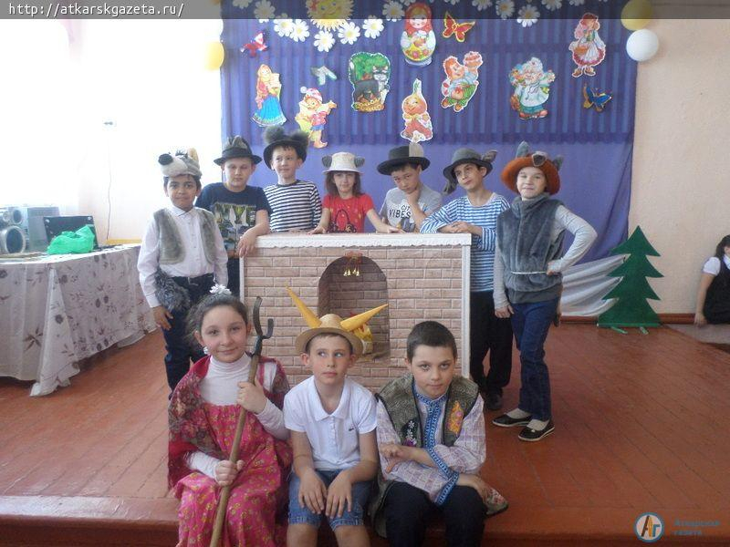 Елизаветинцы отметили День кукольника и День театра