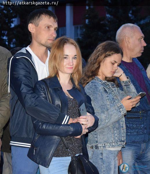 Фестиваль роз завершился любимыми песнями аткарчан