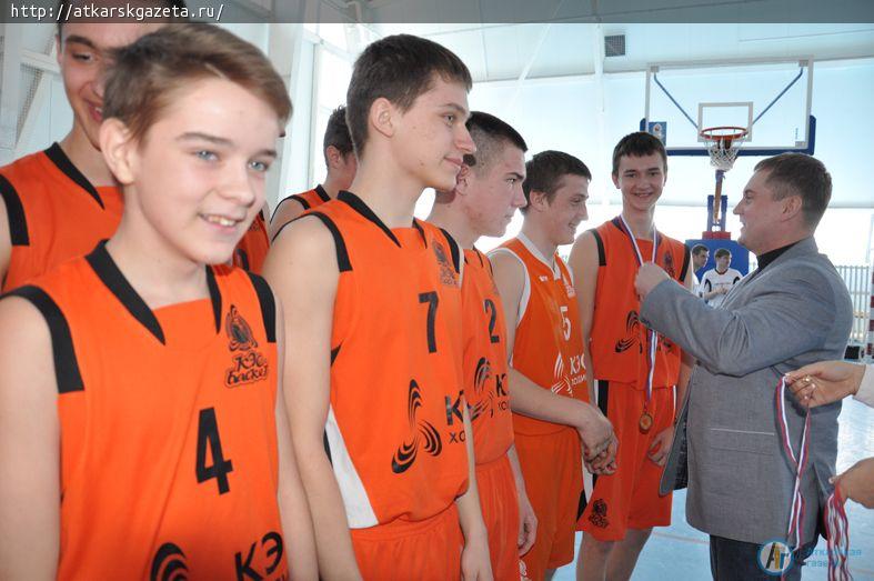 Финал баскетбольного Первенства раскалил ФОК «Дельфин» (ФОТО)