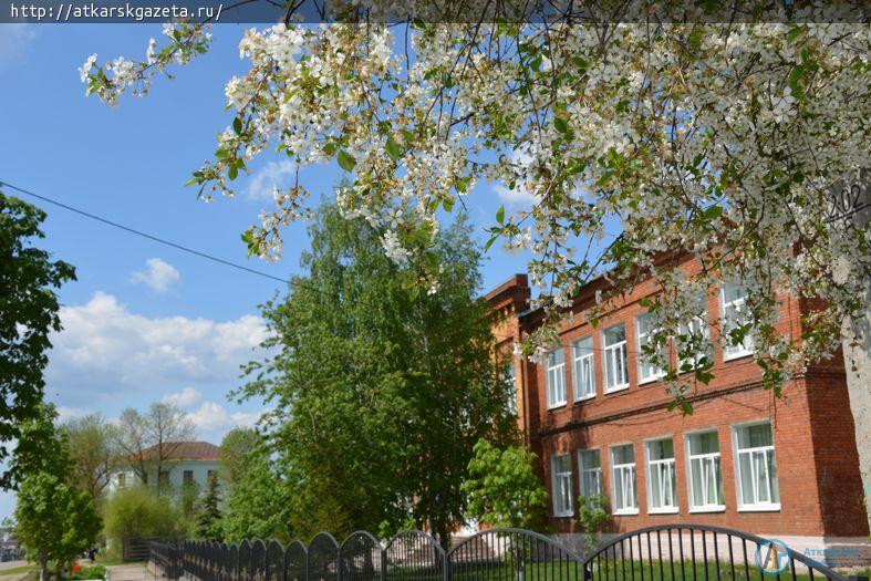 Фотокамера "Аткарской газеты" прошла по весенним улицам (ФОТОРЕПОРТАЖ)