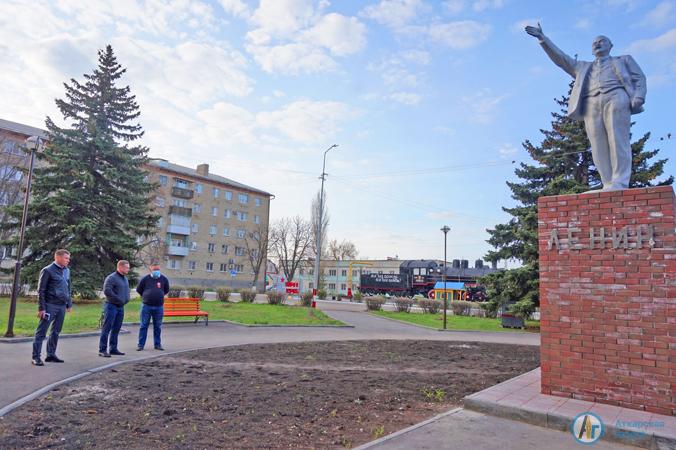 Глава района назвал работу дворников неудовлетворительной 