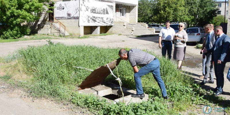 Глава района оценил первый отремонтированный двор