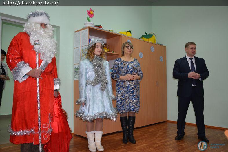 Глава района побывал на елке в классе инклюзивного образования (ФОТО)