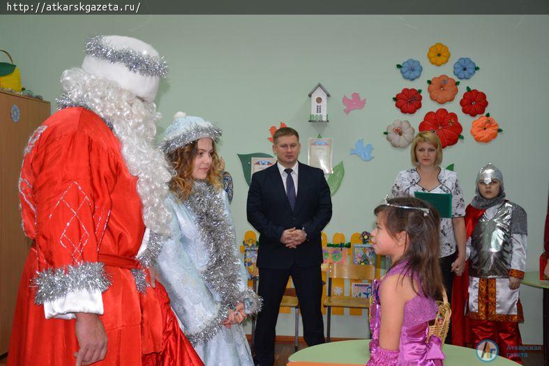 Глава района побывал на елке в классе инклюзивного образования (ФОТО)