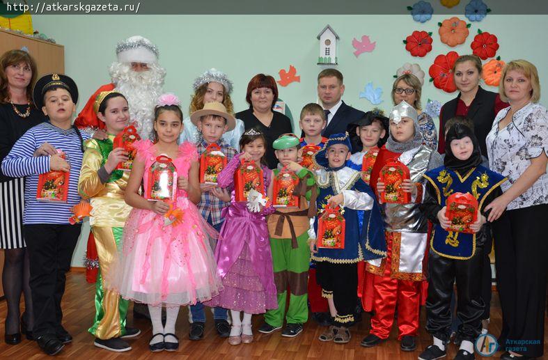 Глава района побывал на елке в классе инклюзивного образования (ФОТО)