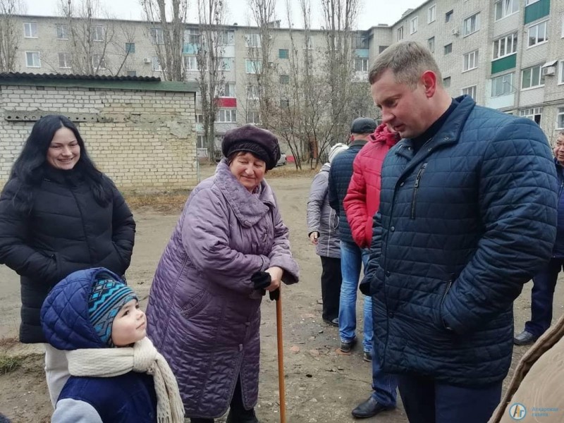 Глава района пообещал отремонтировать самый большой двор в залинии