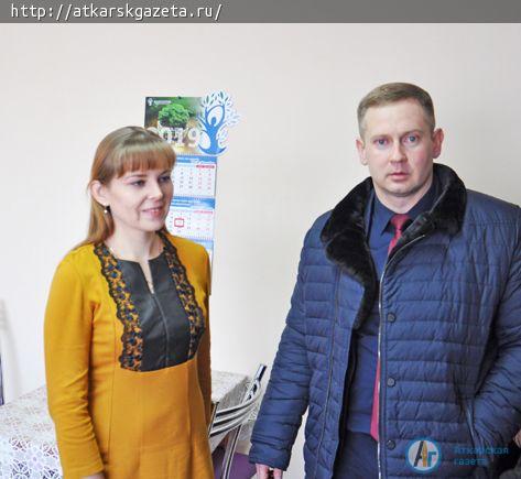 Глава района проверил условия проживания молодых медиков