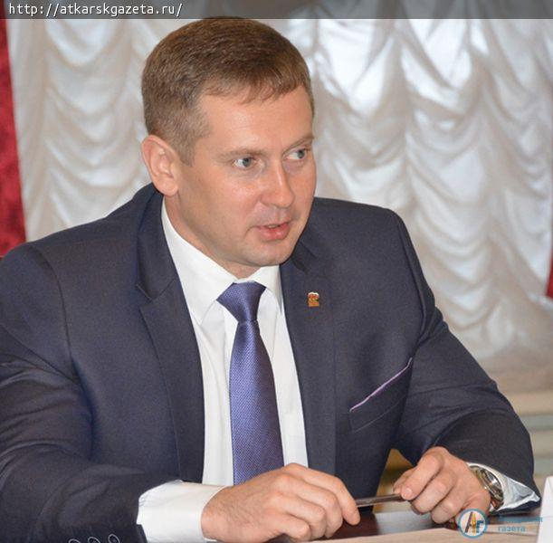 Глава района Виктор ЕЛИН выступил с отчетным докладом перед аткарчанами