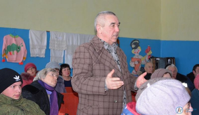 Глава района вручил памятные медали ветеранам села Песчанки