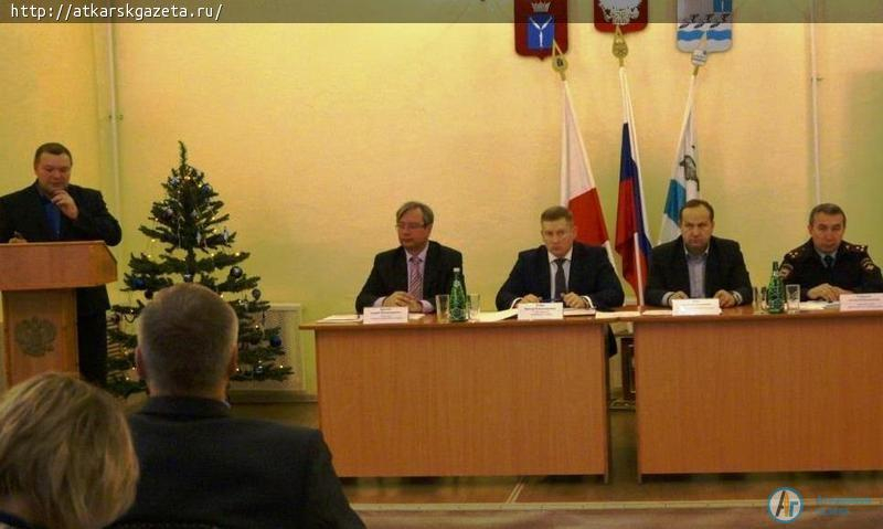 Глава района взял на личный контроль расчистку дорог и тротуаров
