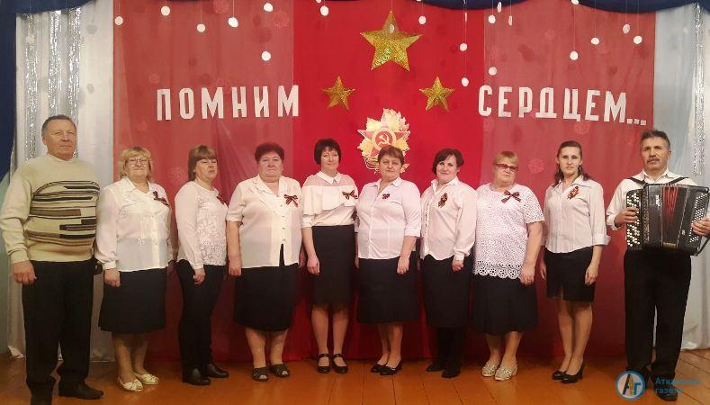 Год памяти и славы в Екатериновке открылся вечером военной песни