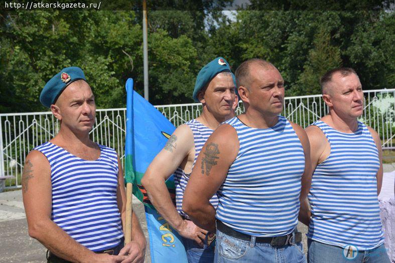 «Голубые береты» десантировались у Большого фонтана (ФОТО)