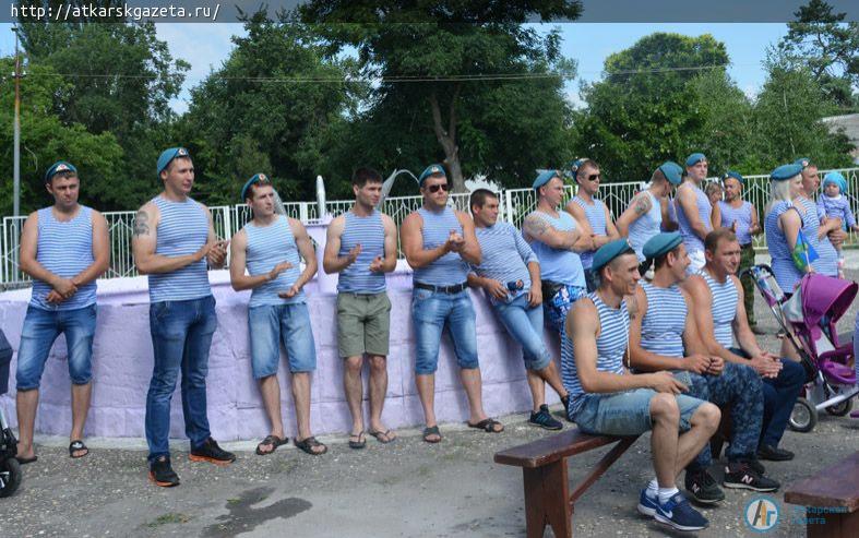 «Голубые береты» десантировались у Большого фонтана (ФОТО)